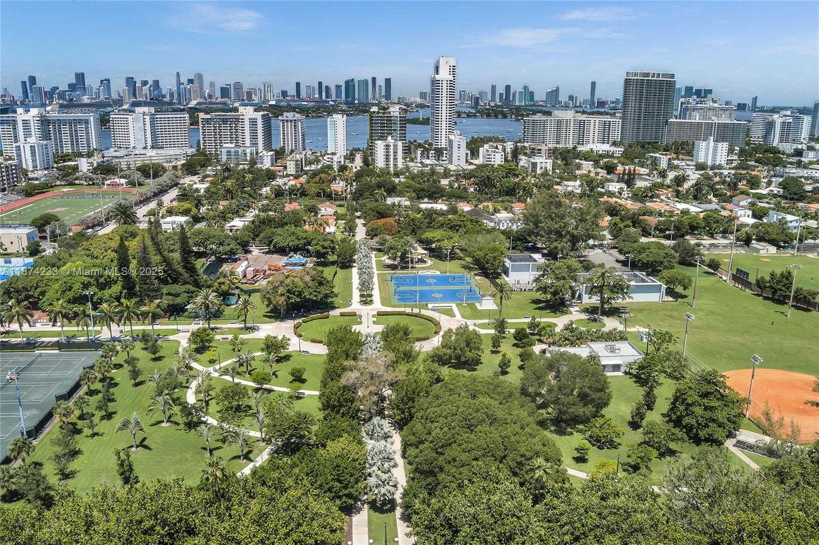 Small Image of 940 MICHIGAN AVE #10, Miami Beach Number 35