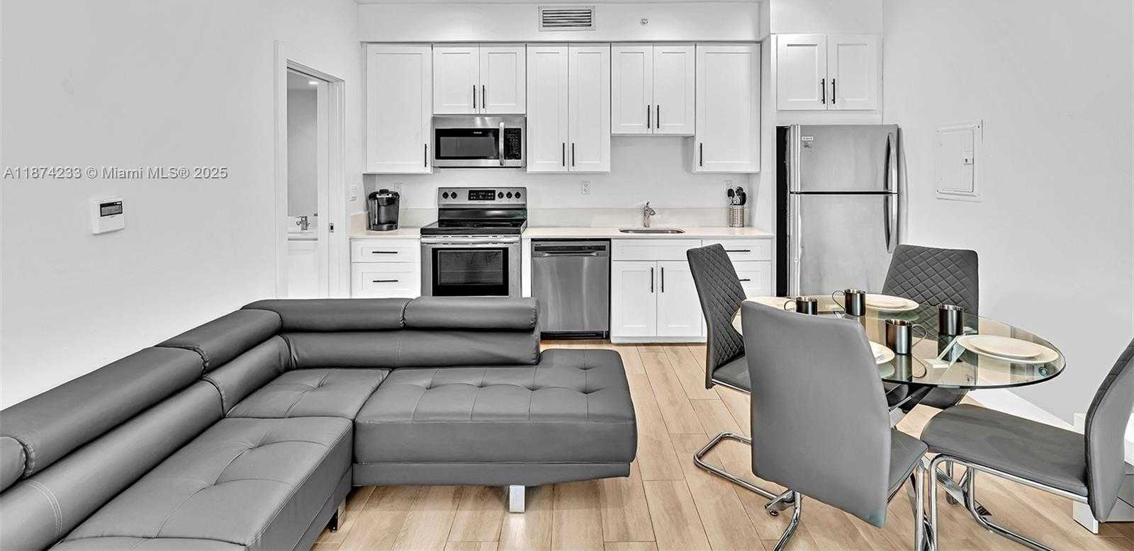 Small Image of 940 MICHIGAN AVE #10, Miami Beach Number 6