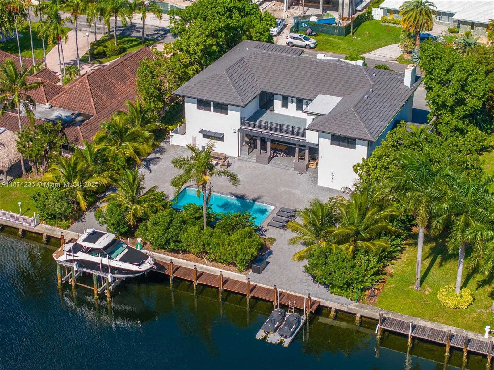 Small Image of 461 POINCIANA DR, Hallandale Beach Number 40
