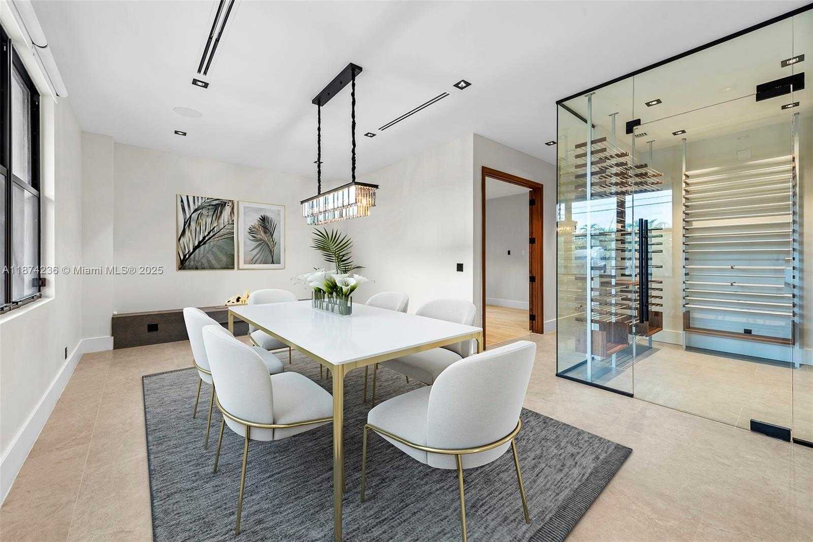 Small Image of 461 POINCIANA DR, Hallandale Beach Number 8