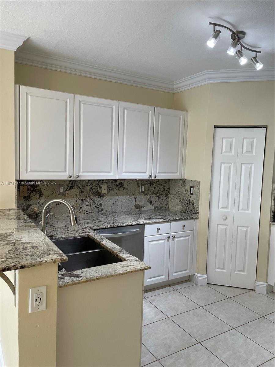 Small Image of 11315 NORTH WEST 72ND LN #11315, Doral Number 17