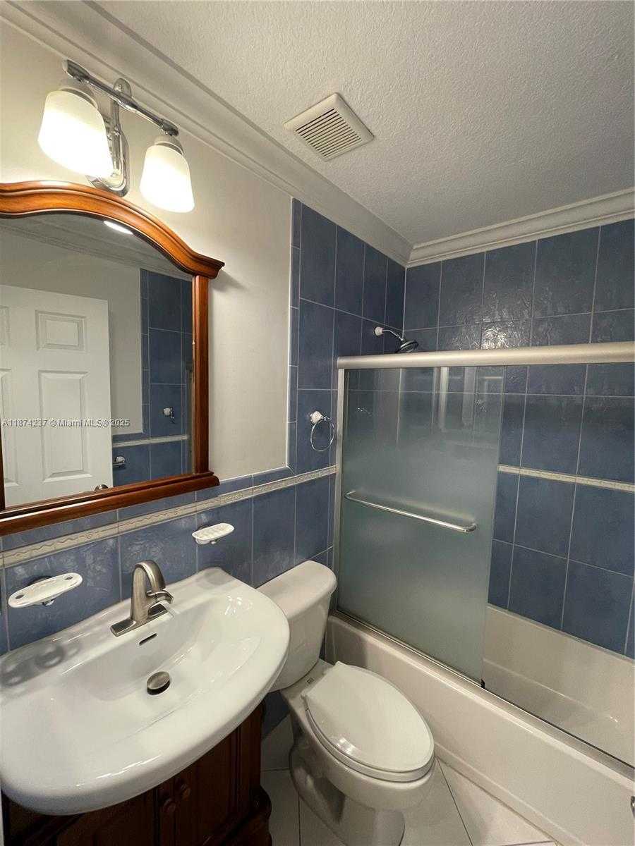 Small Image of 11315 NORTH WEST 72ND LN #11315, Doral Number 31