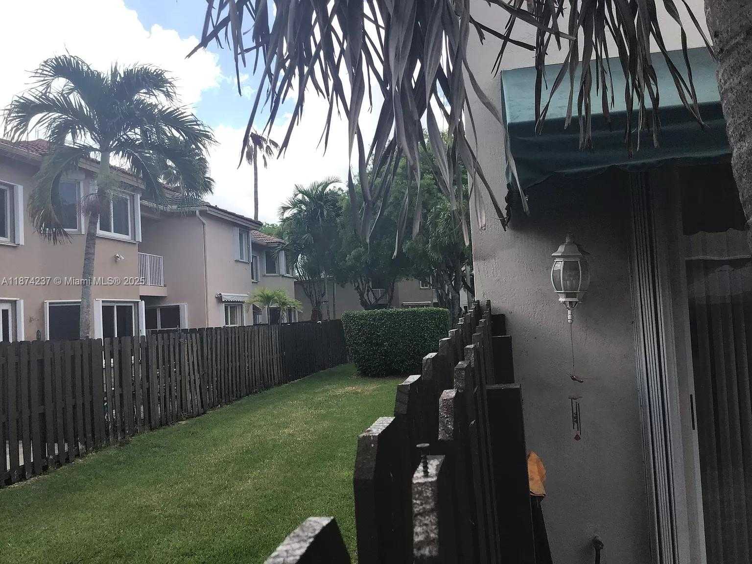 Small Image of 11315 NORTH WEST 72ND LN #11315, Doral Number 36