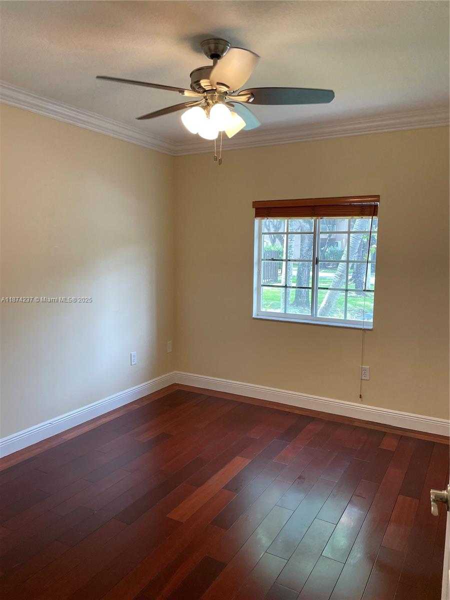 Small Image of 11315 NORTH WEST 72ND LN #11315, Doral Number 6