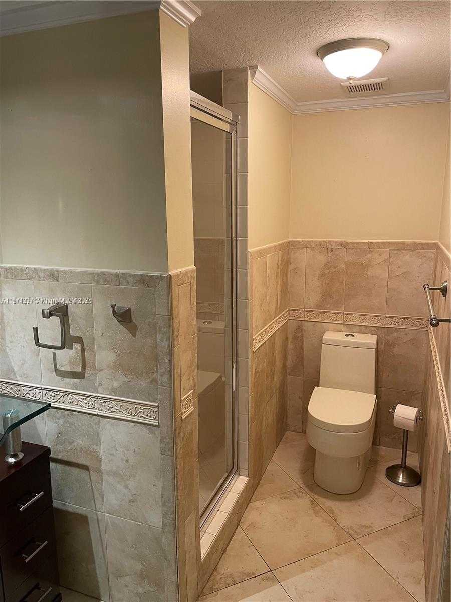 Small Image of 11315 NORTH WEST 72ND LN #11315, Doral Number 8