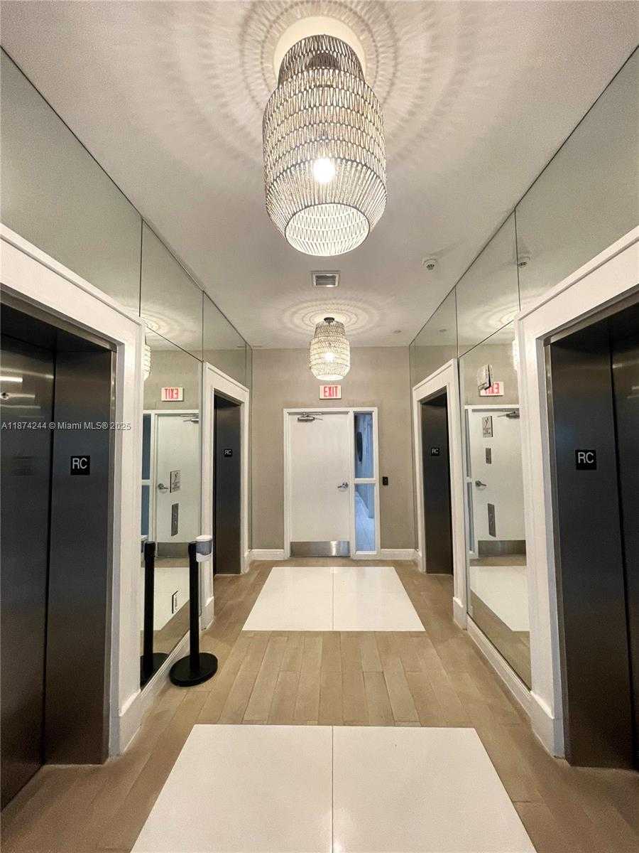 Small Image of 350 SOUTH MIAMI AVE #4003, Miami Number 27