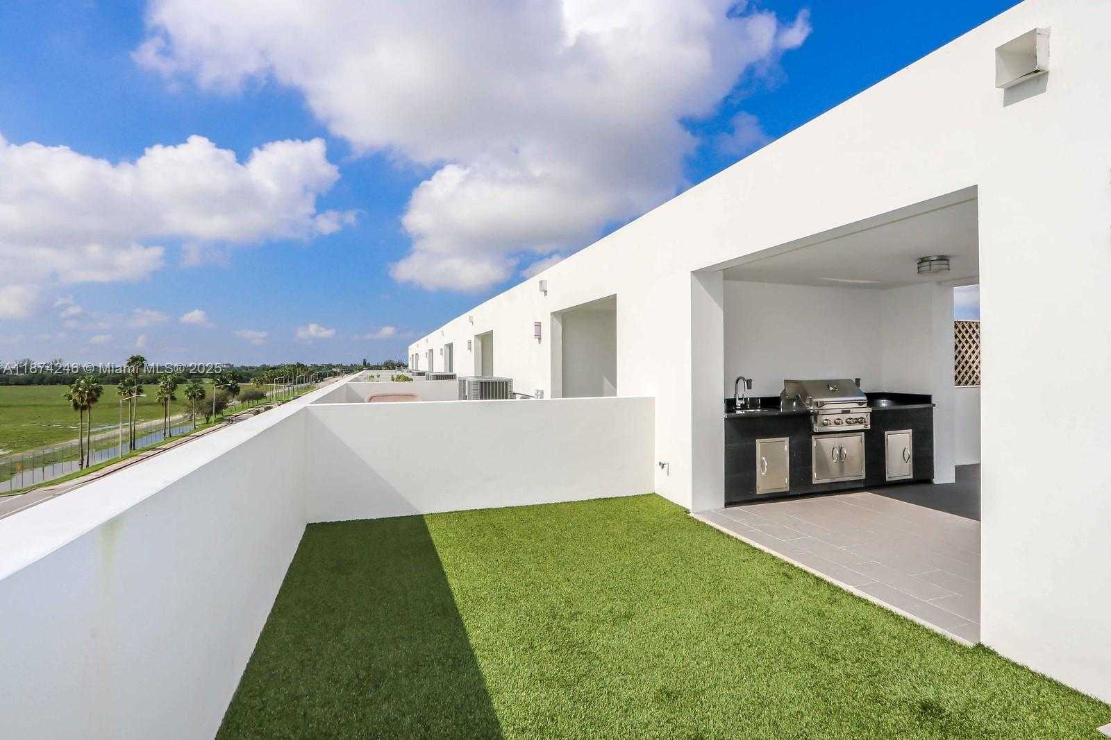 Small Image of 9123 NORTH WEST 33RD ST #9123, Doral Number 19