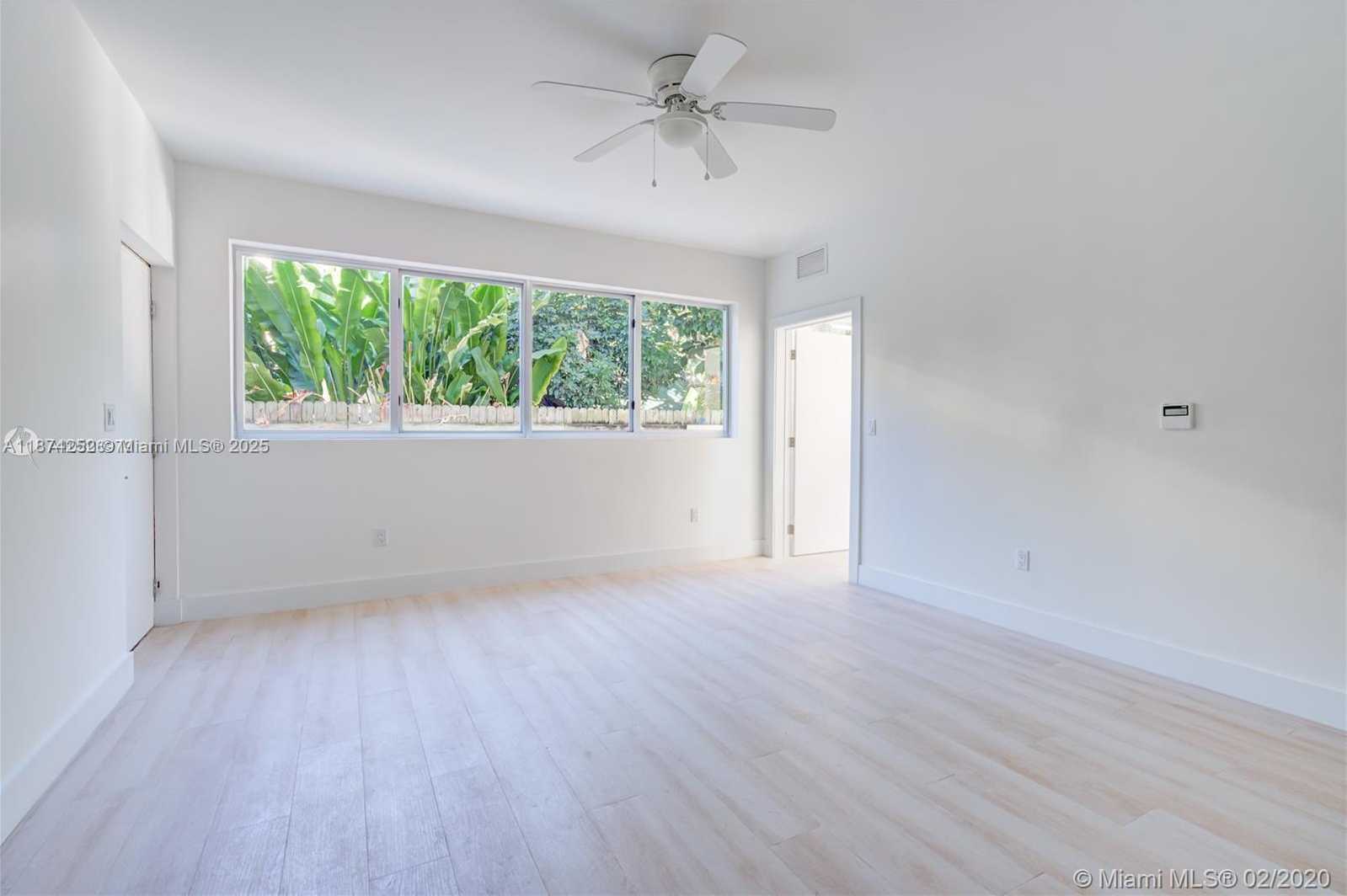 Small Image of 940 MICHIGAN AVE #2, Miami Beach Number 11