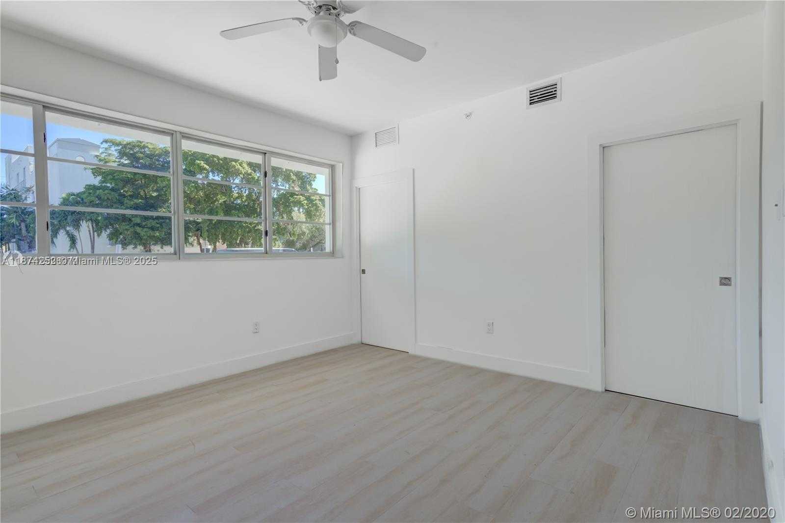 Small Image of 940 MICHIGAN AVE #2, Miami Beach Number 4