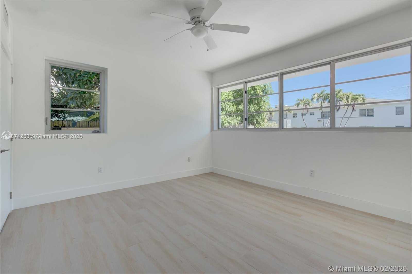 Small Image of 940 MICHIGAN AVE #2, Miami Beach Number 5