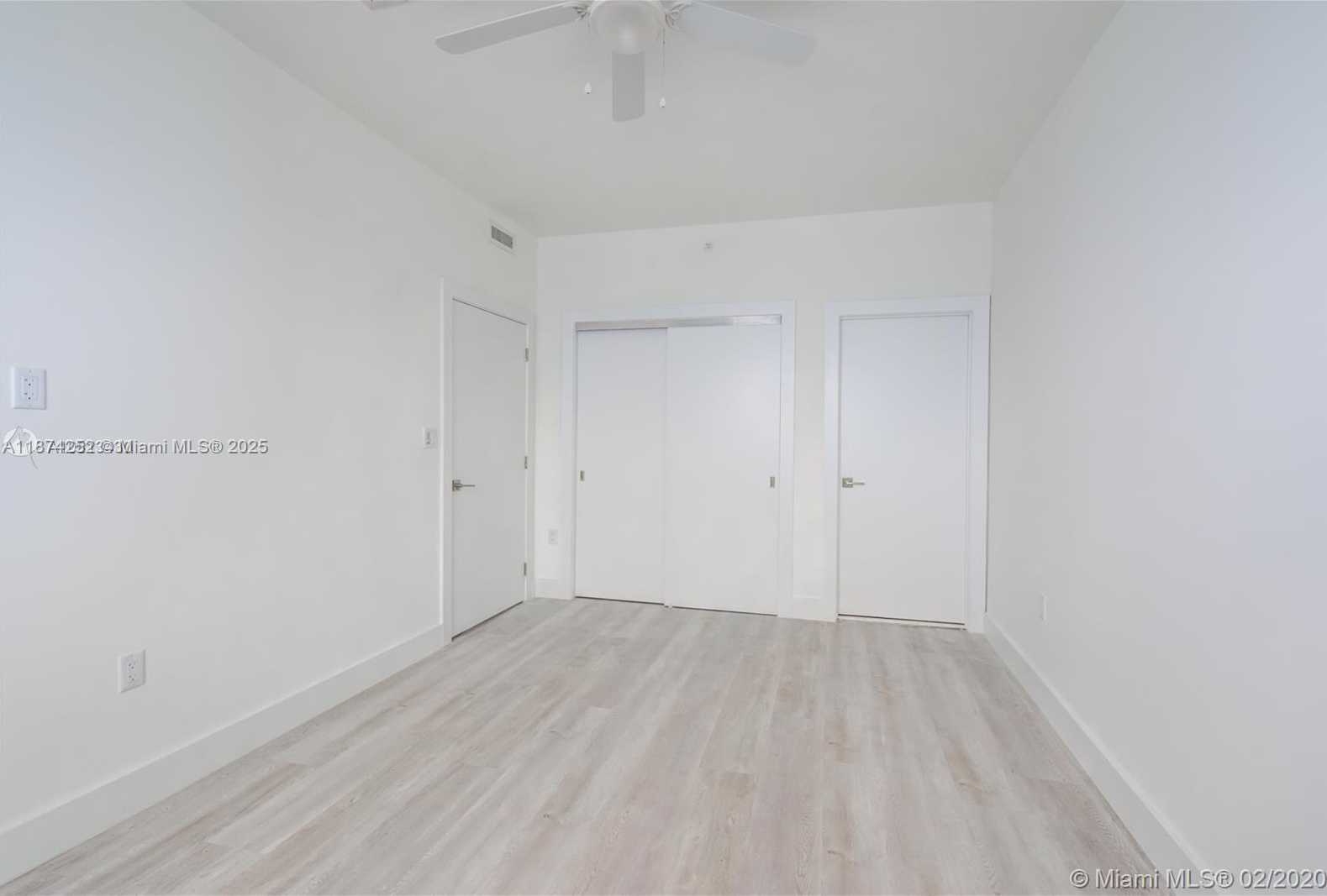 Small Image of 940 MICHIGAN AVE #2, Miami Beach Number 7