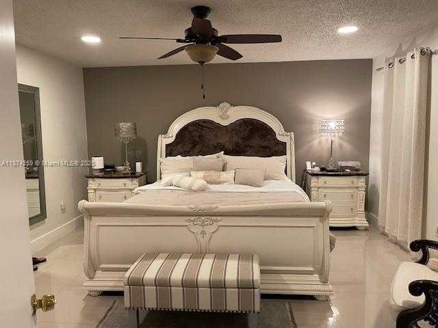 Small Image of 2701 SOUTH WEST 79TH AVE, Miami Number 36