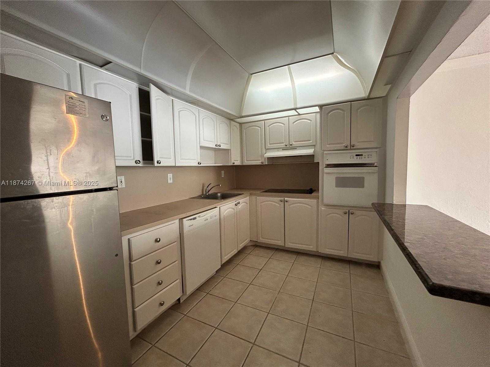 Small Image of 19390 COLLINS AVE #1212, Sunny Isles Beach Number 2