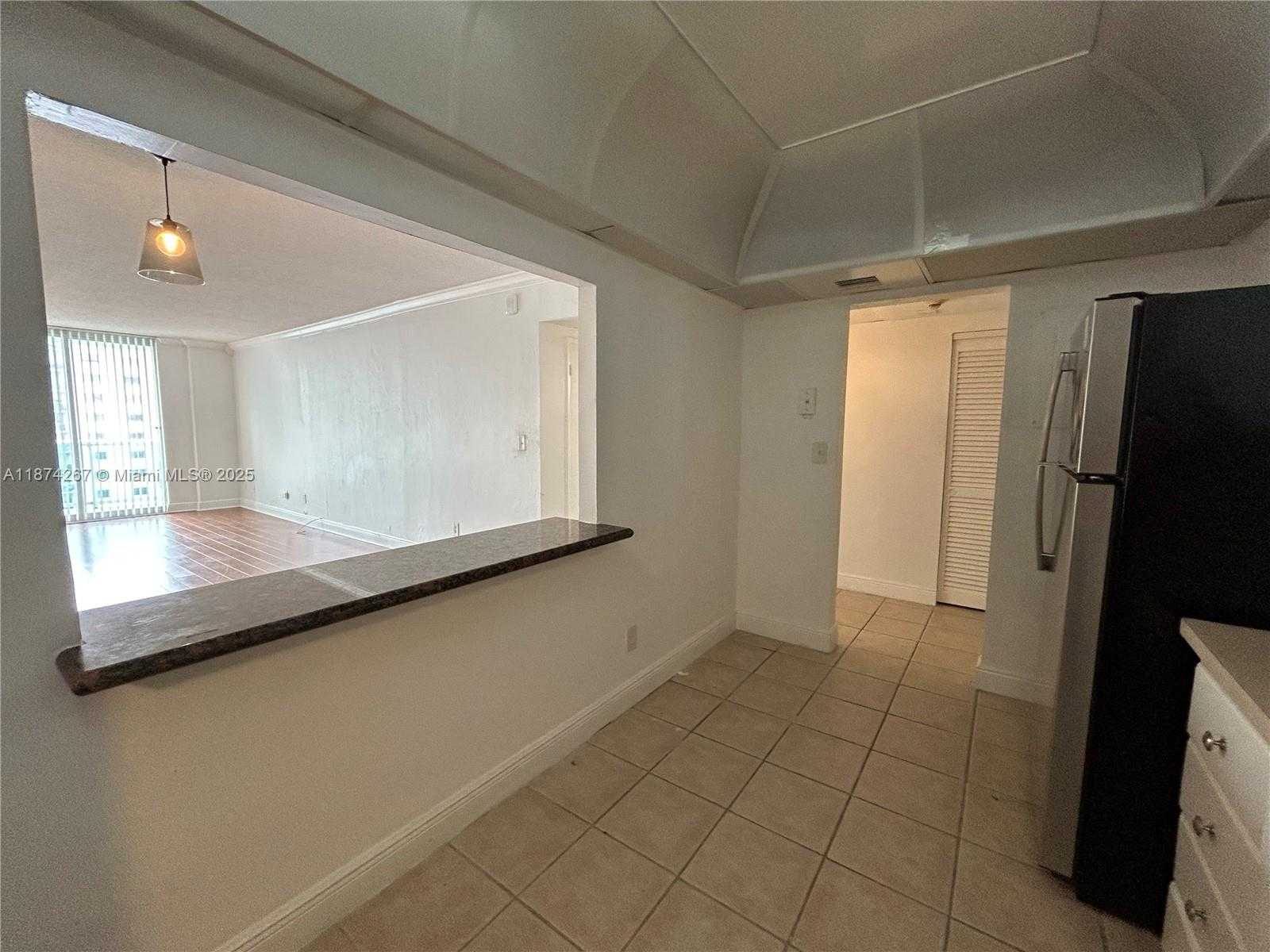 Small Image of 19390 COLLINS AVE #1212, Sunny Isles Beach Number 3