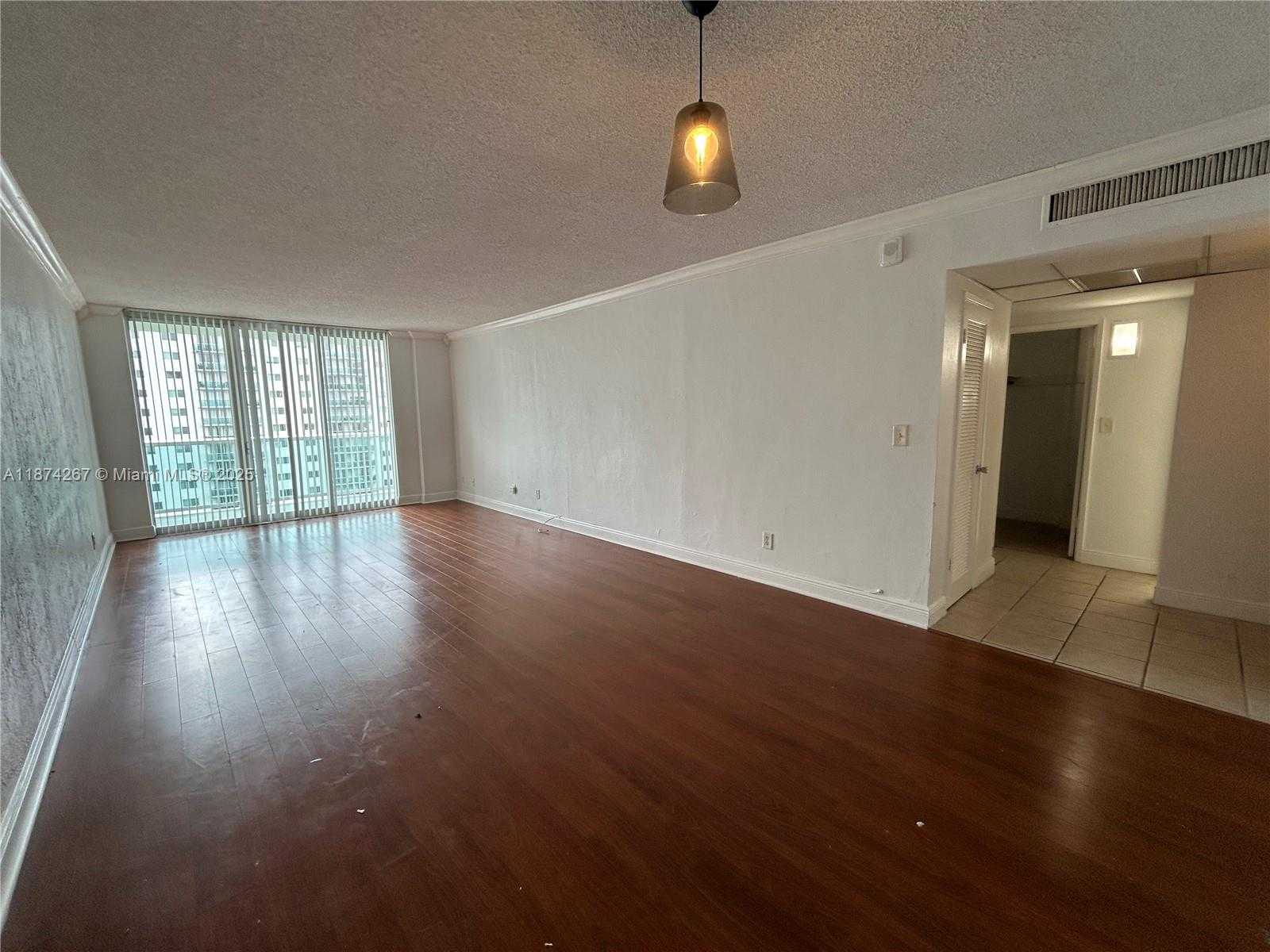 Small Image of 19390 COLLINS AVE #1212, Sunny Isles Beach Number 5