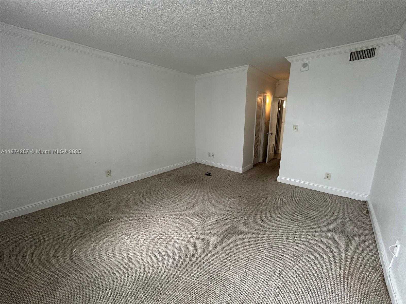 Small Image of 19390 COLLINS AVE #1212, Sunny Isles Beach Number 7