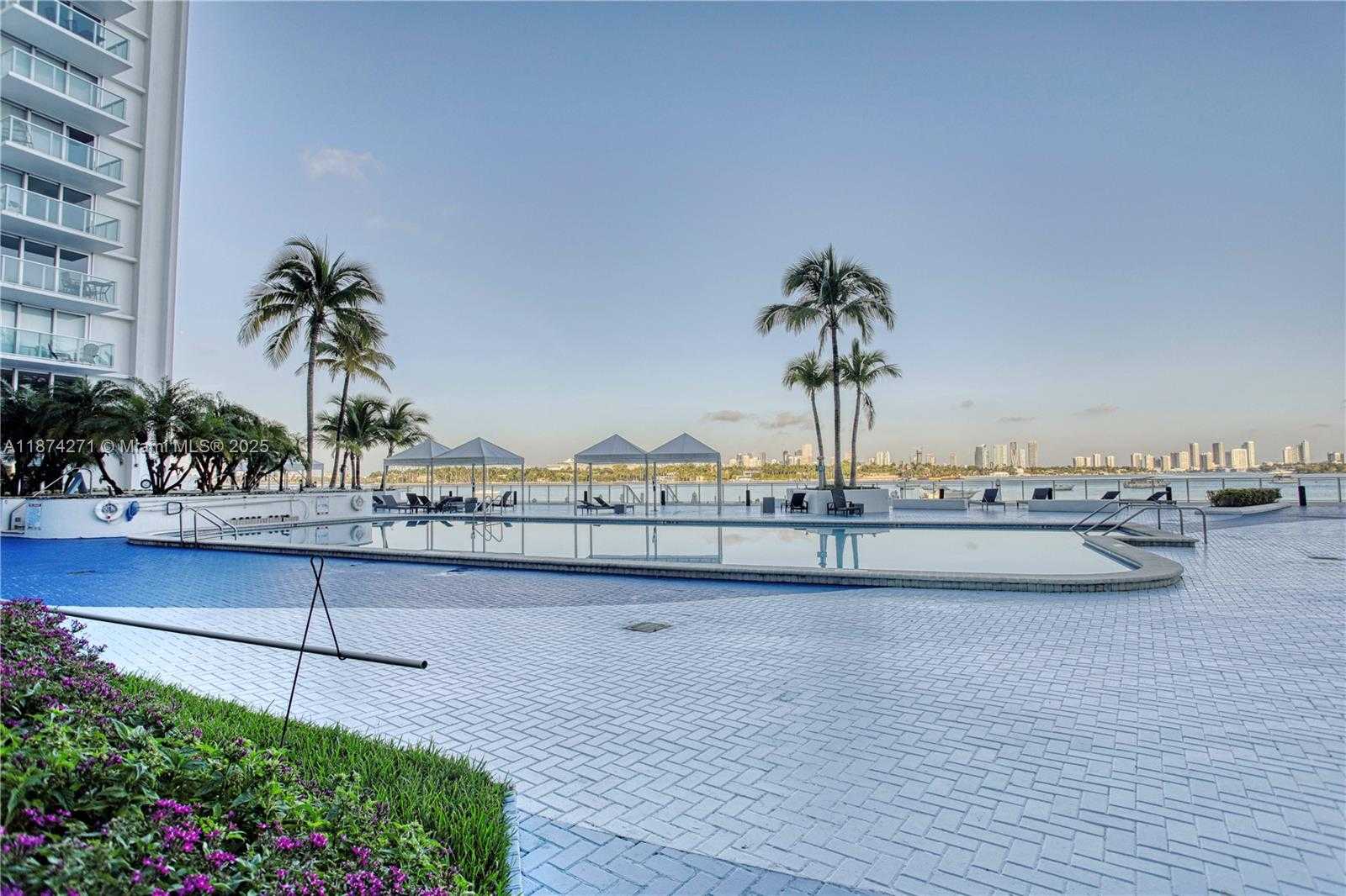 Small Image of 1000 WEST AVE #PH22, Miami Beach Number 10
