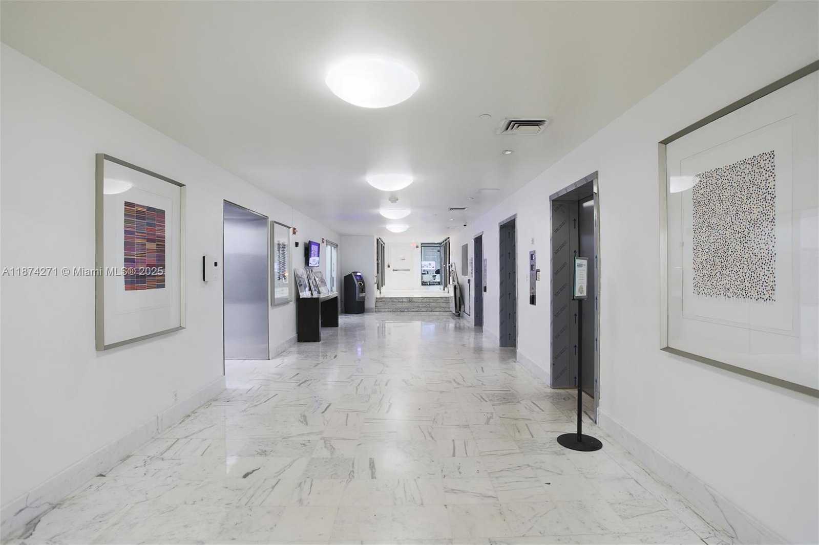 Small Image of 1000 WEST AVE #PH22, Miami Beach Number 16