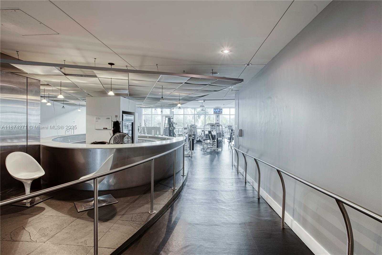 Small Image of 1000 WEST AVE #PH22, Miami Beach Number 21