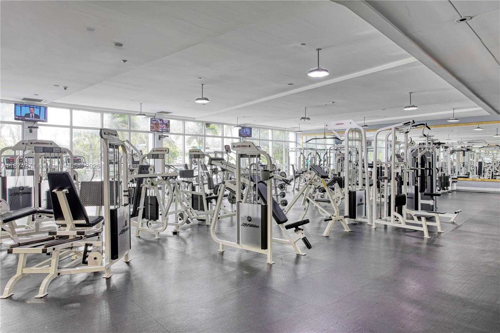 Small Image of 1000 WEST AVE #PH22, Miami Beach Number 22