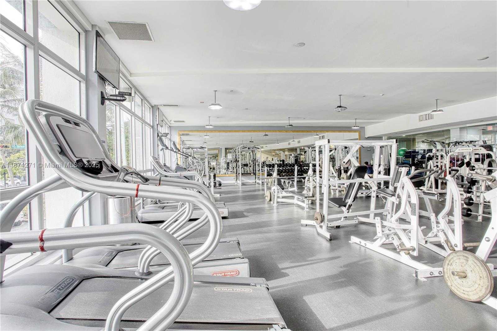 Small Image of 1000 WEST AVE #PH22, Miami Beach Number 23
