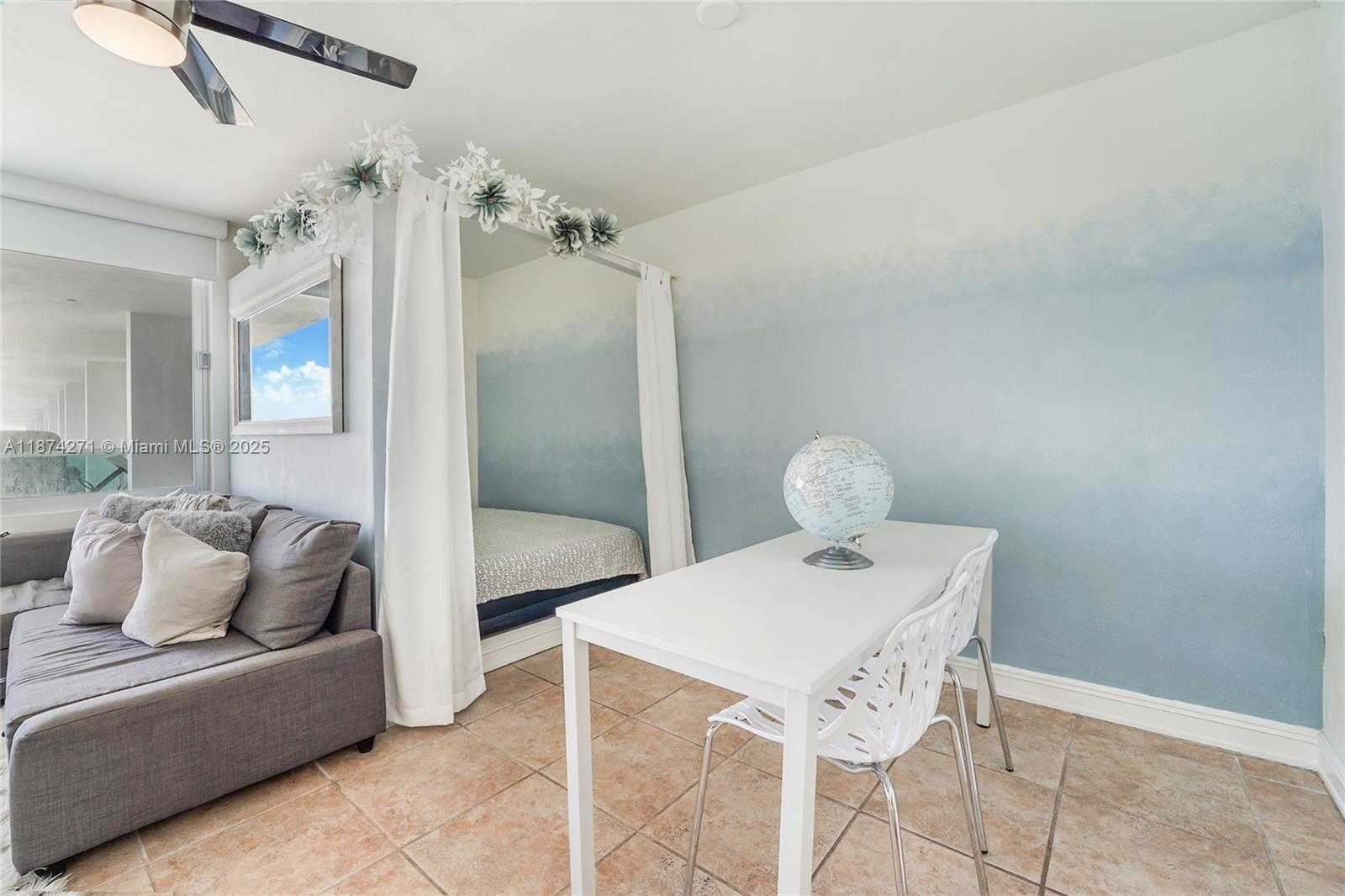 Small Image of 1000 WEST AVE #PH22, Miami Beach Number 5