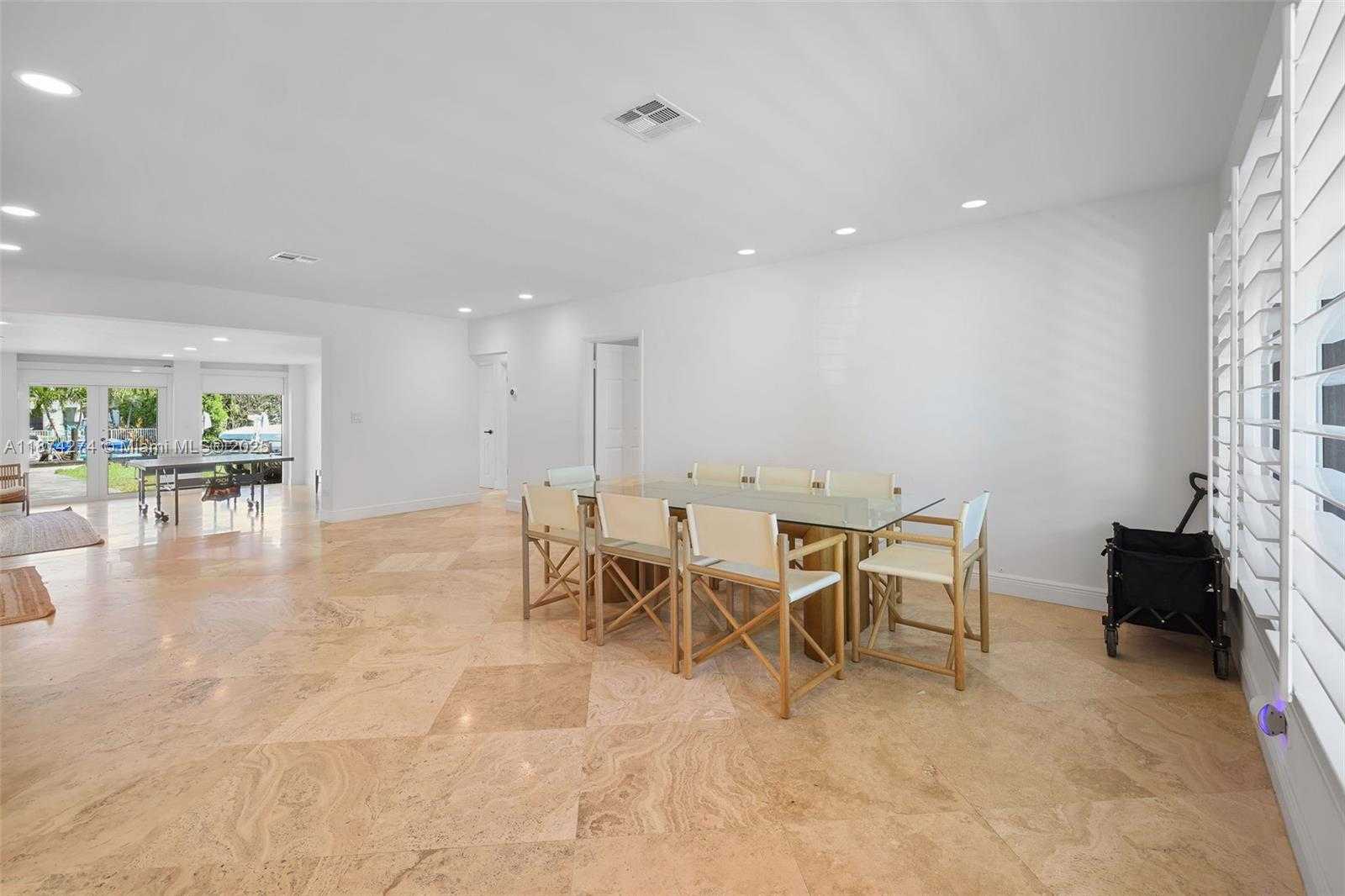 Small Image of 1681 DAYTONIA RD, Miami Beach Number 11