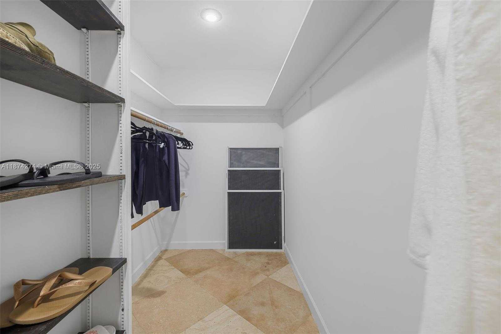 Small Image of 1681 DAYTONIA RD, Miami Beach Number 29