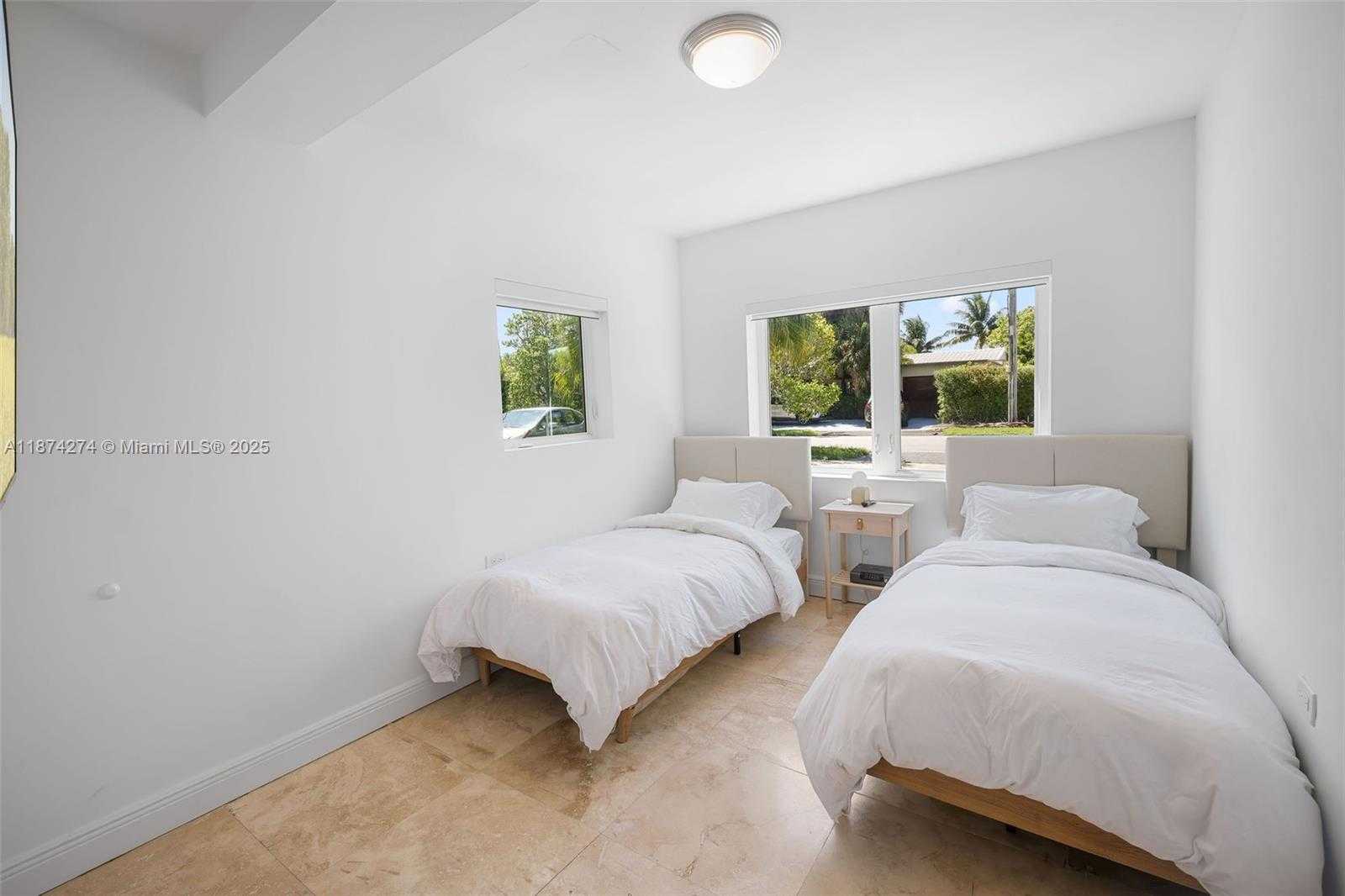 Small Image of 1681 DAYTONIA RD, Miami Beach Number 33