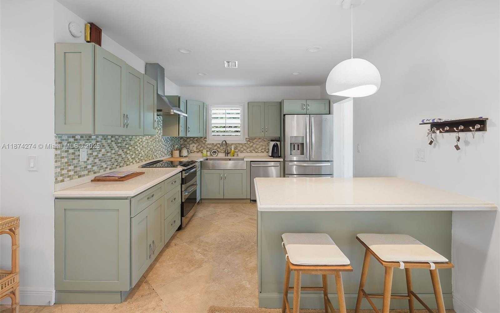 Small Image of 1681 DAYTONIA RD, Miami Beach Number 7