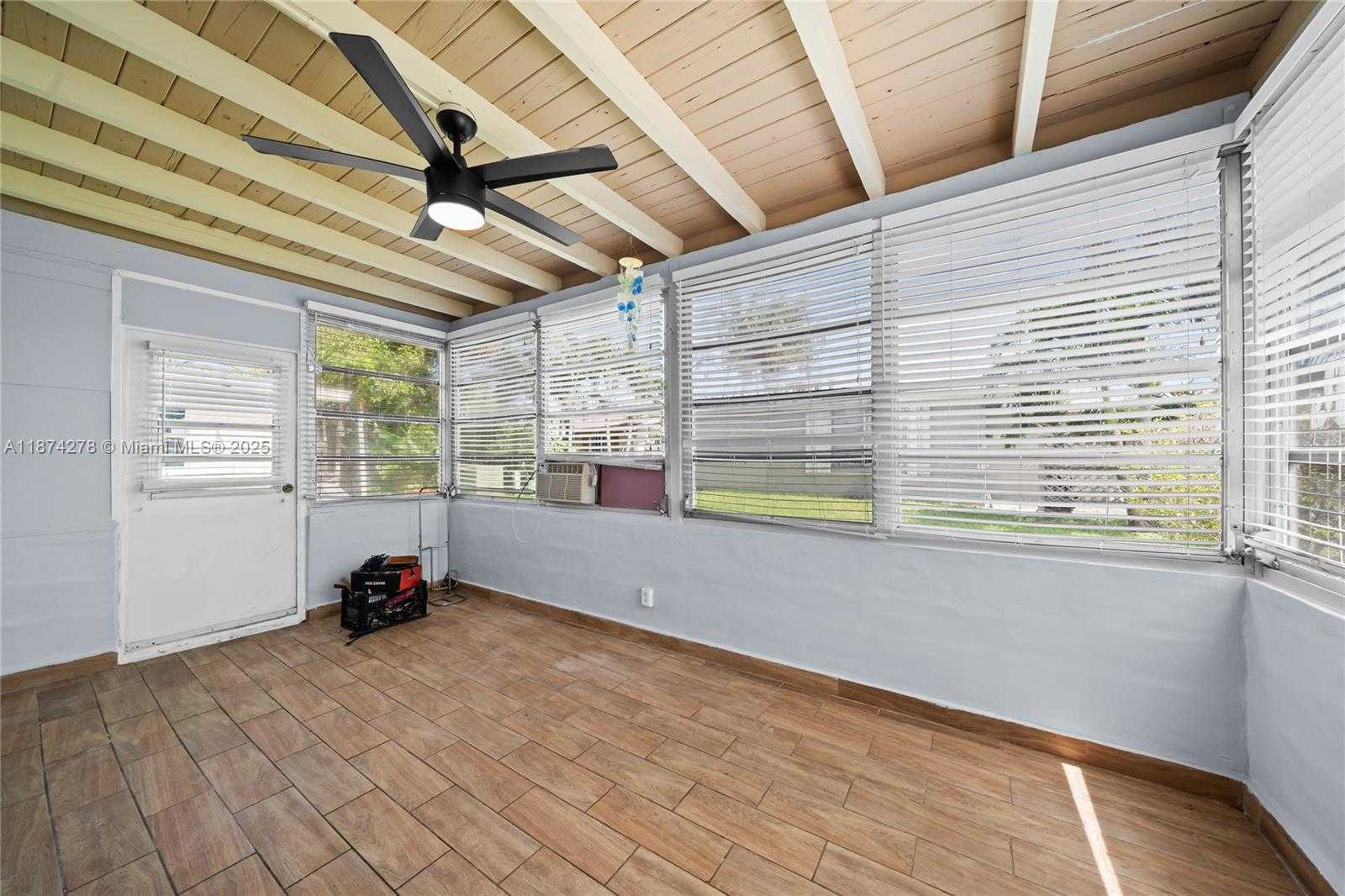 Small Image of 4938 NORTH WEST 54TH CT, Tamarac Number 11