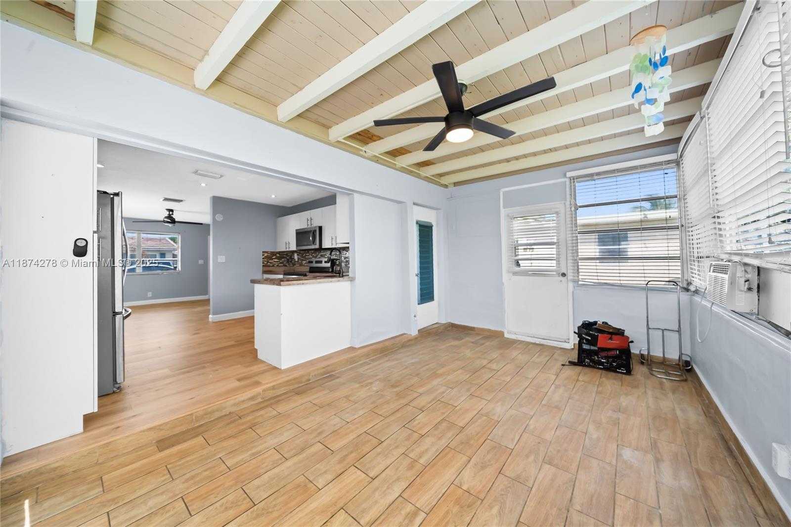 Small Image of 4938 NORTH WEST 54TH CT, Tamarac Number 12