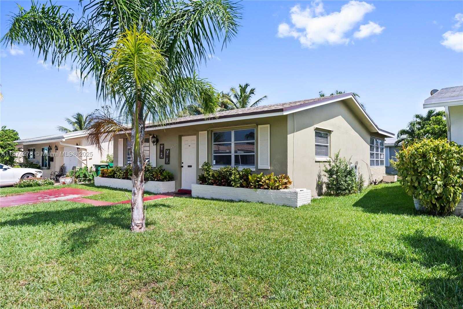 Small Image of 4938 NORTH WEST 54TH CT, Tamarac Number 2