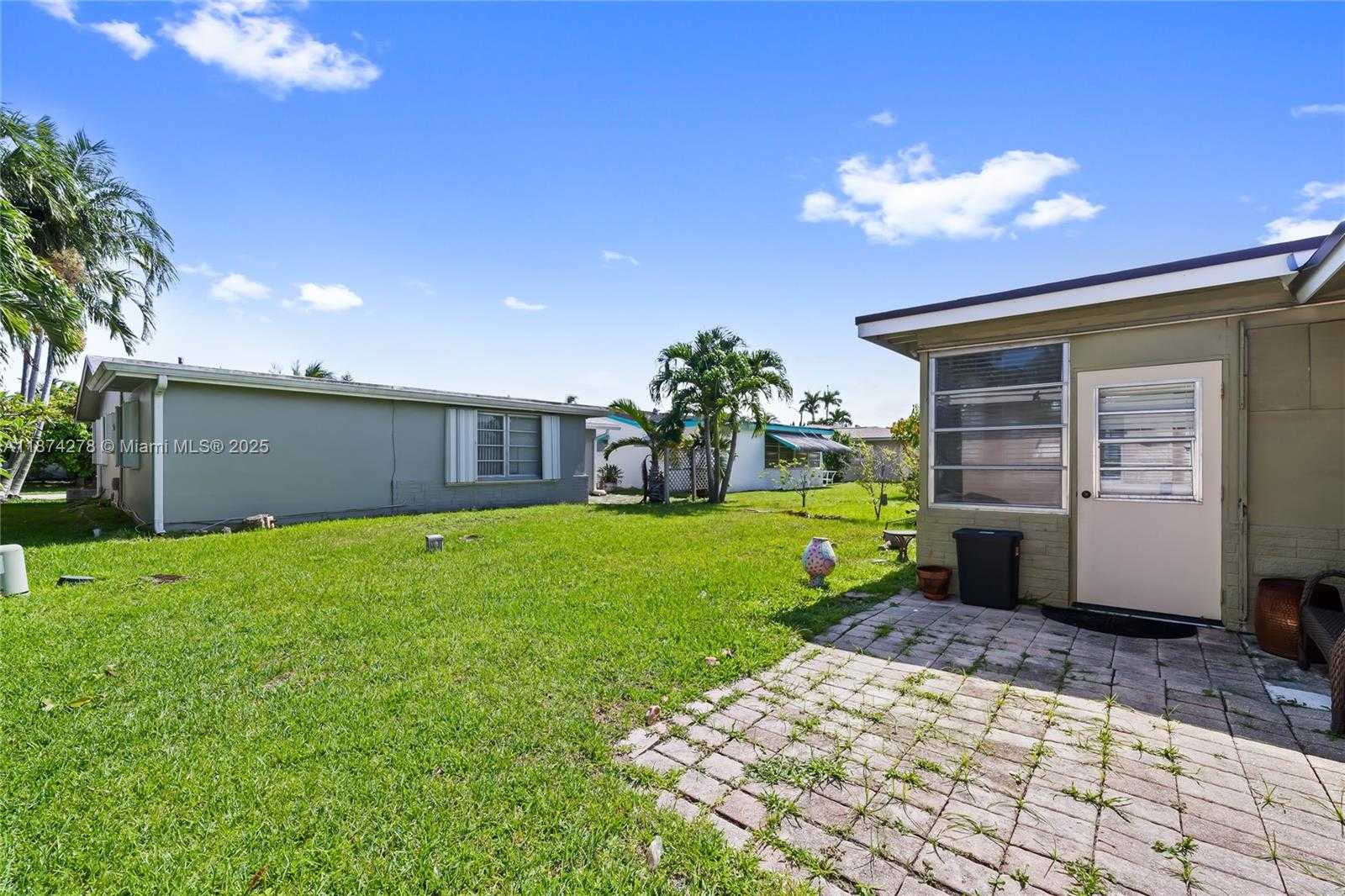 Small Image of 4938 NORTH WEST 54TH CT, Tamarac Number 21