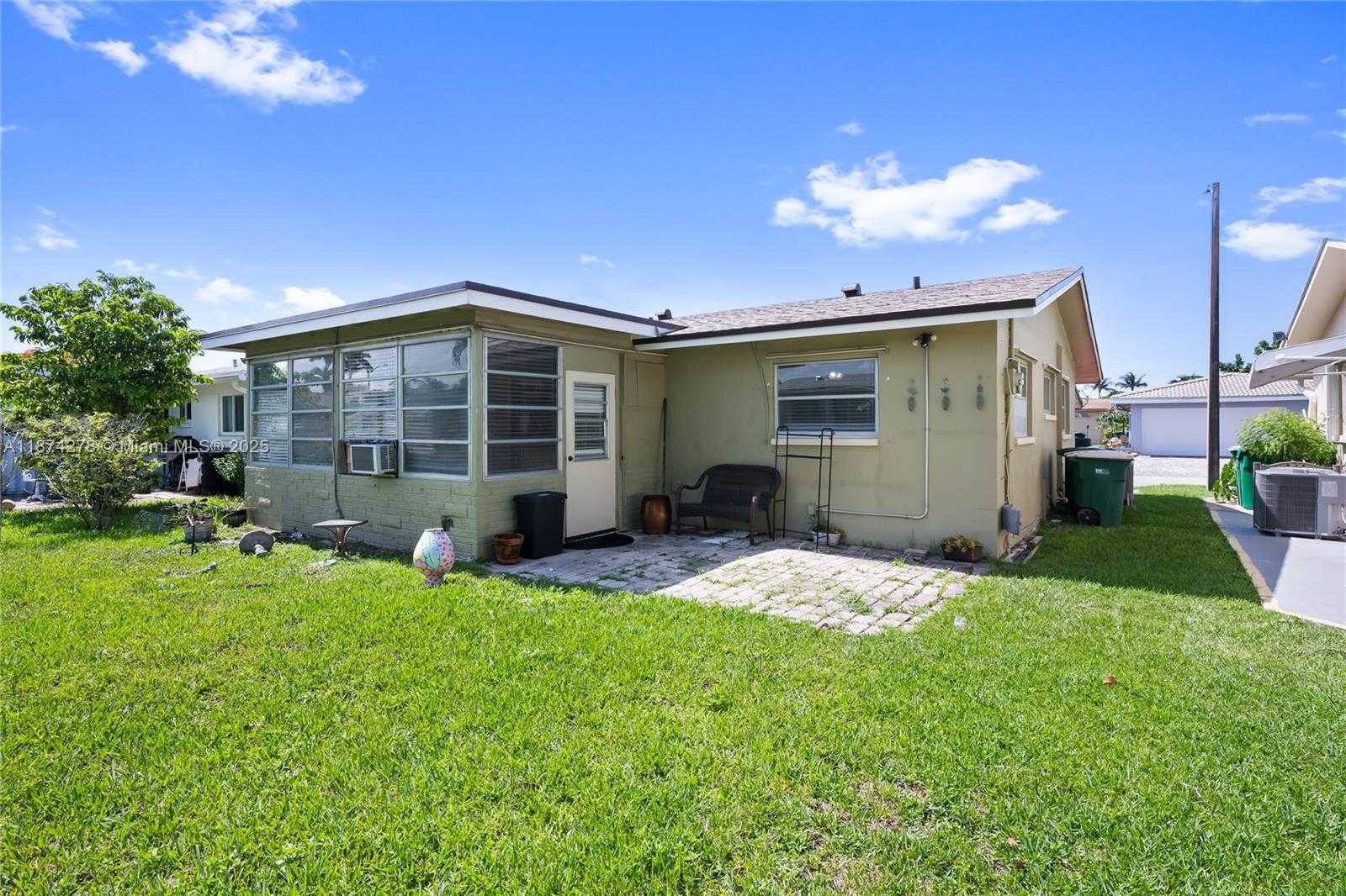 Small Image of 4938 NORTH WEST 54TH CT, Tamarac Number 22