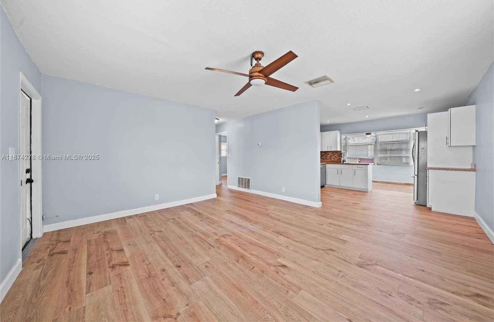 Small Image of 4938 NORTH WEST 54TH CT, Tamarac Number 5
