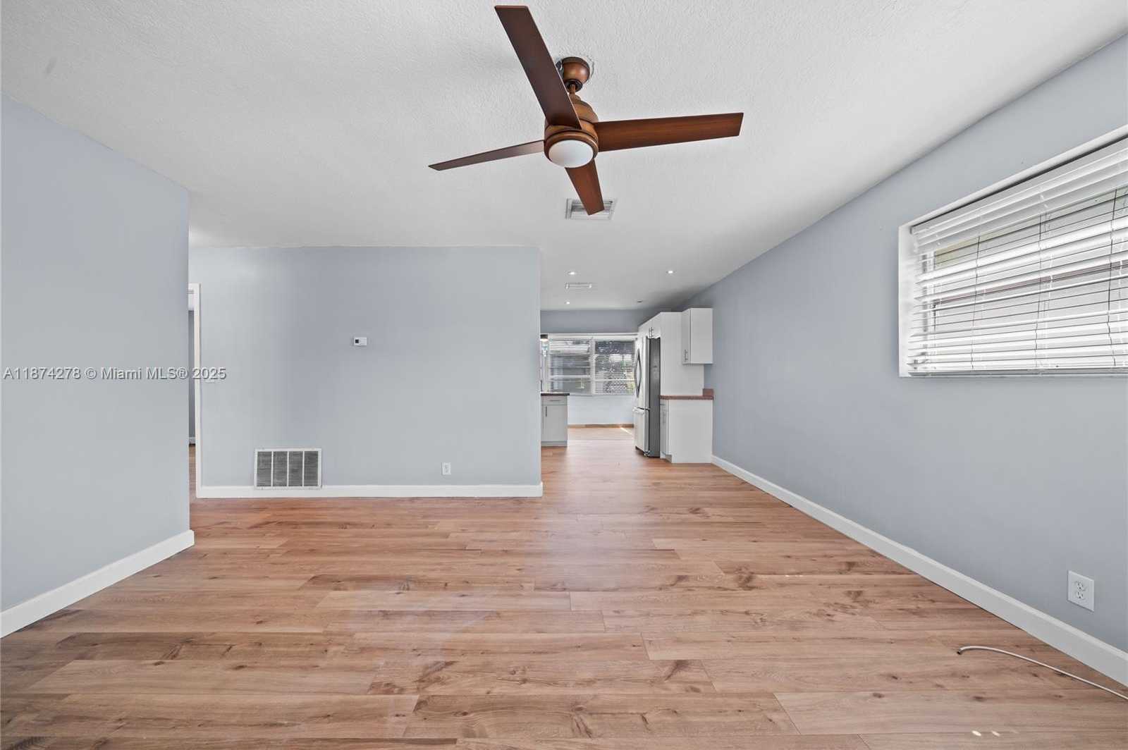 Small Image of 4938 NORTH WEST 54TH CT, Tamarac Number 6