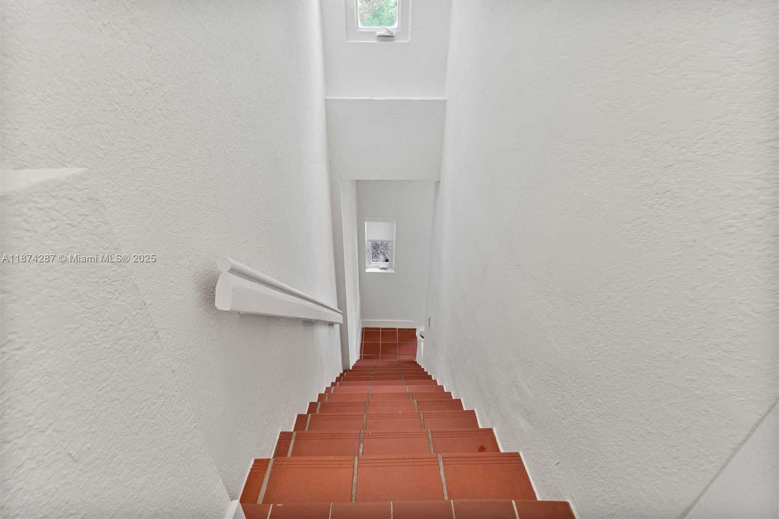 Small Image of 2356 SOUTH WEST 16TH AVE, Miami Number 17
