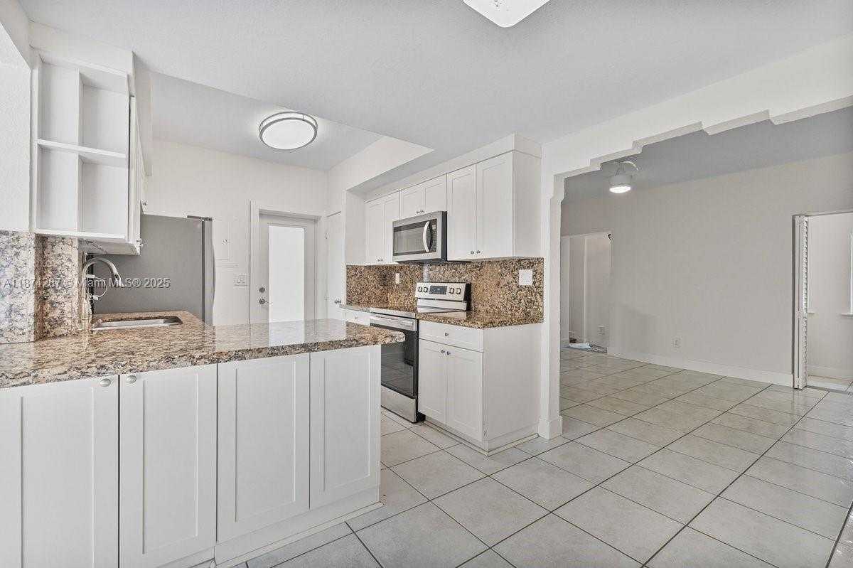 Small Image of 2356 SOUTH WEST 16TH AVE, Miami Number 4