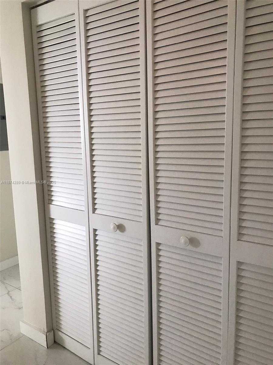 Small Image of 19501 WEST COUNTRY CLUB DR #509, Aventura Number 29