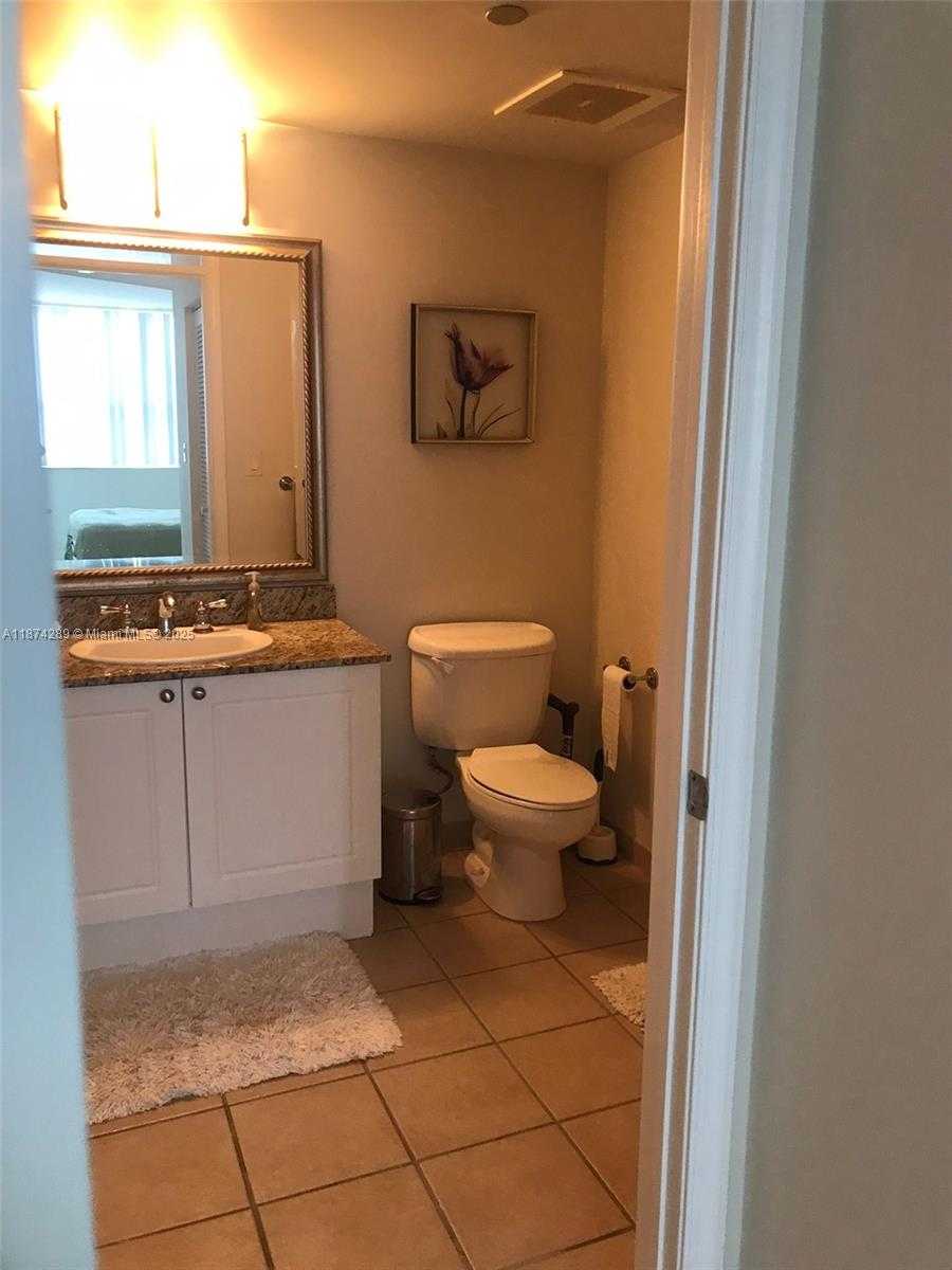 Small Image of 19501 WEST COUNTRY CLUB DR #509, Aventura Number 33