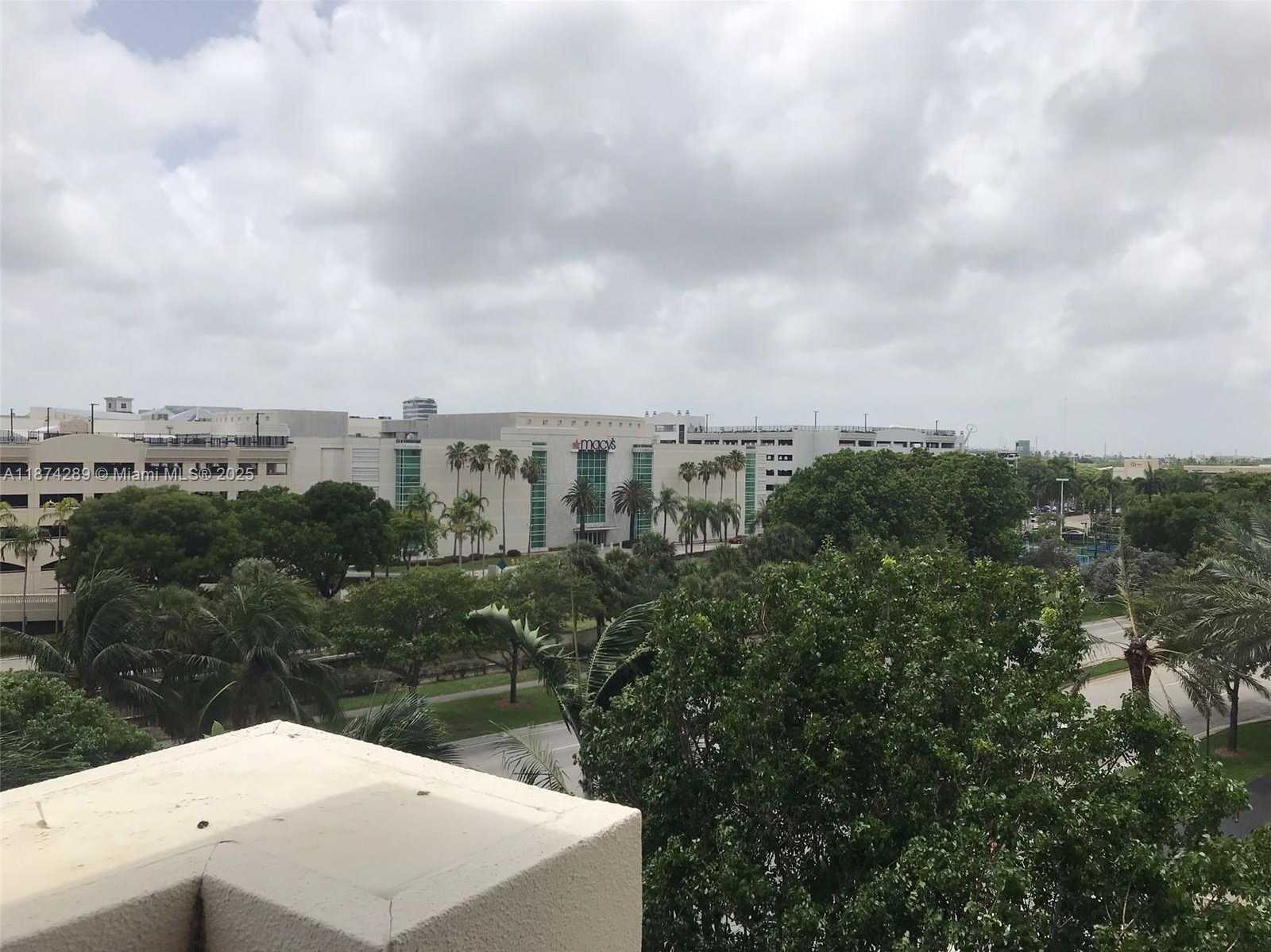 Small Image of 19501 WEST COUNTRY CLUB DR #509, Aventura Number 42