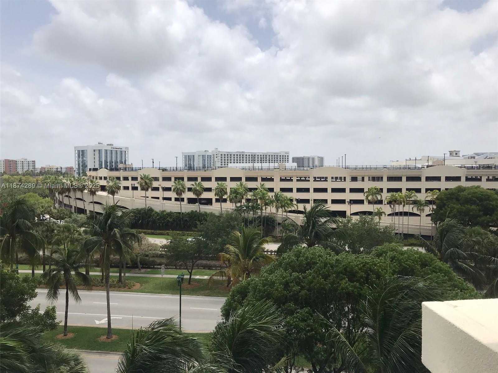 Small Image of 19501 WEST COUNTRY CLUB DR #509, Aventura Number 48