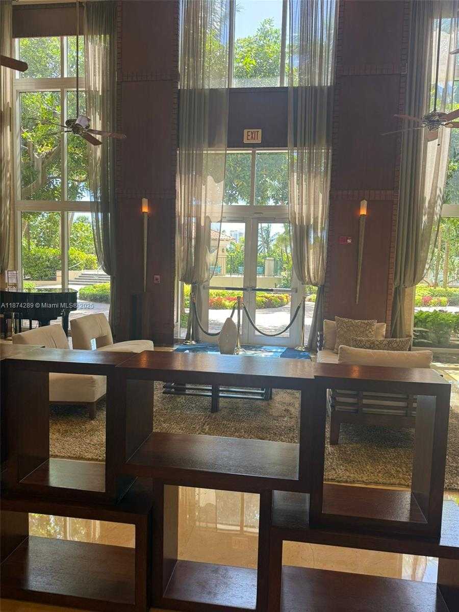 Small Image of 19501 WEST COUNTRY CLUB DR #509, Aventura Number 5