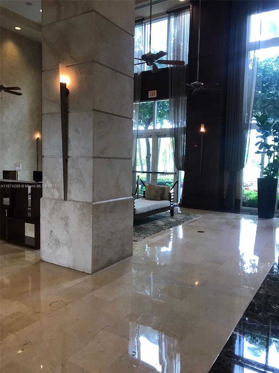 Small Image of 19501 WEST COUNTRY CLUB DR #509, Aventura Number 8