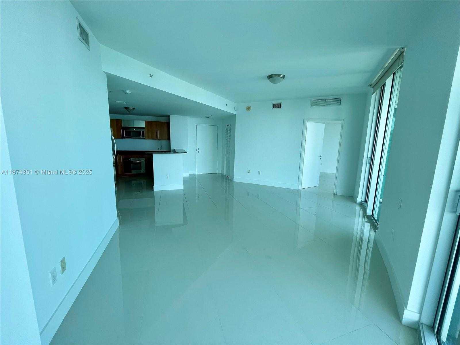 Small Image of 300 SOUTH BISCAYNE BLVD #T-3410, Miami Number 6