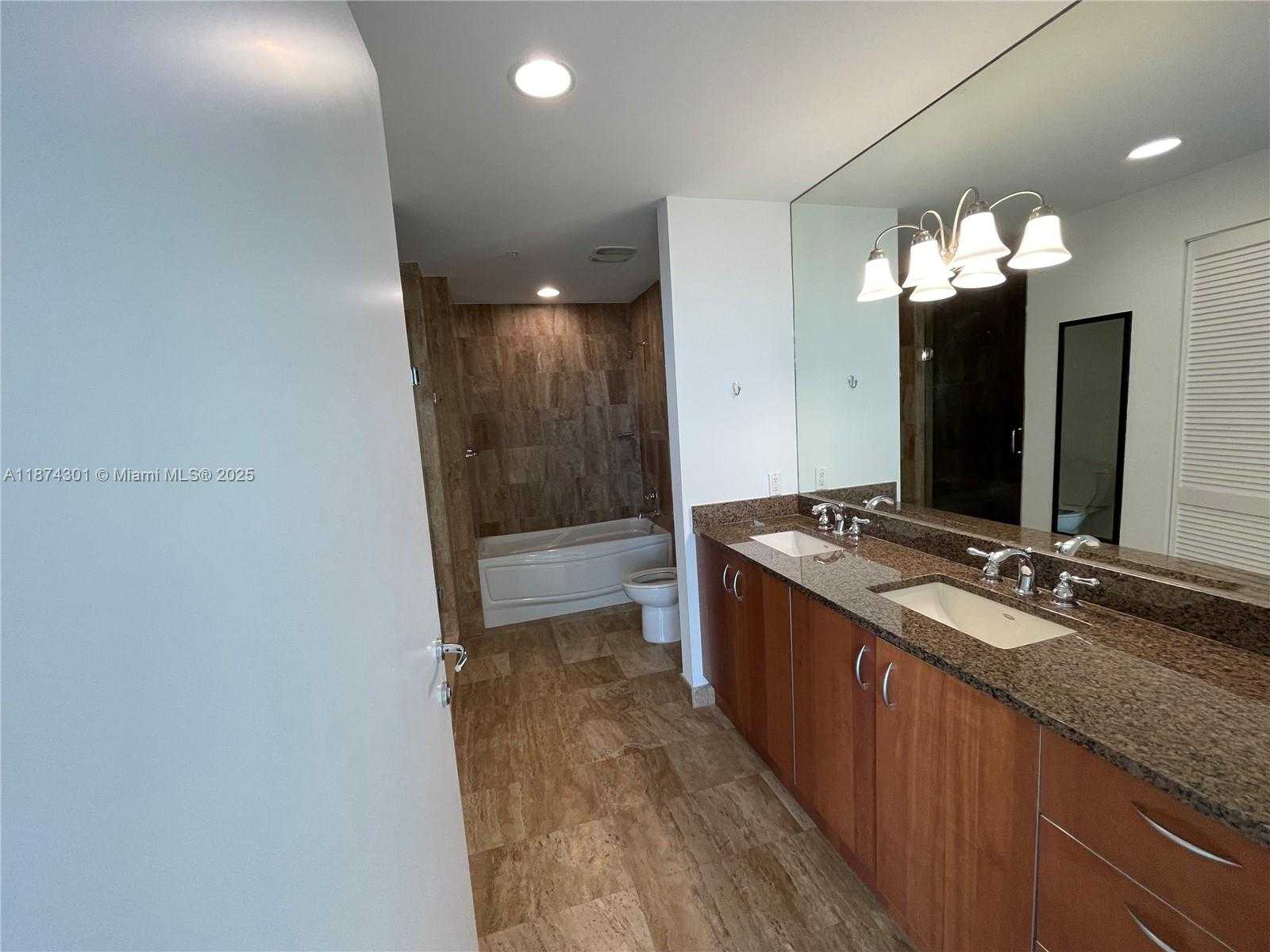 Small Image of 300 SOUTH BISCAYNE BLVD #T-3410, Miami Number 9