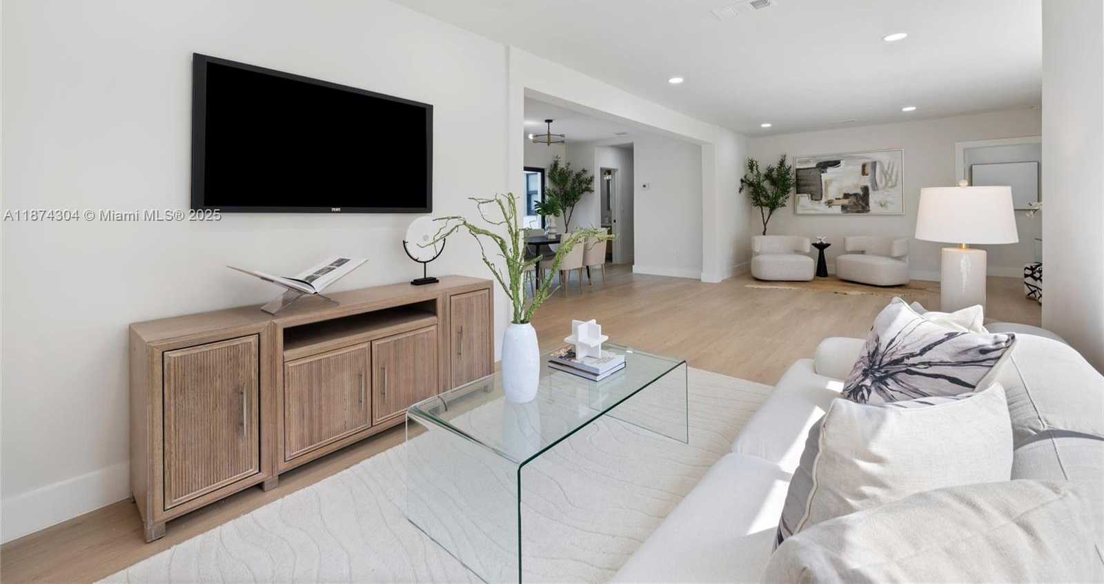 Small Image of 185 NORTH EAST 106TH ST, Miami Shores Number 6