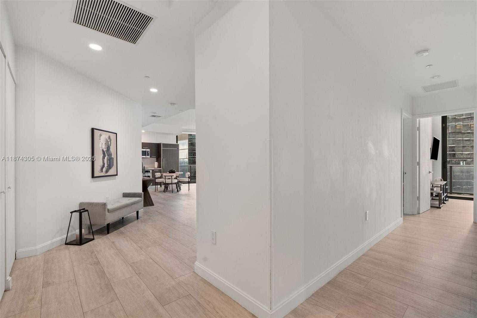 Small Image of 45 SOUTH WEST 9TH ST #4301, Miami Number 10