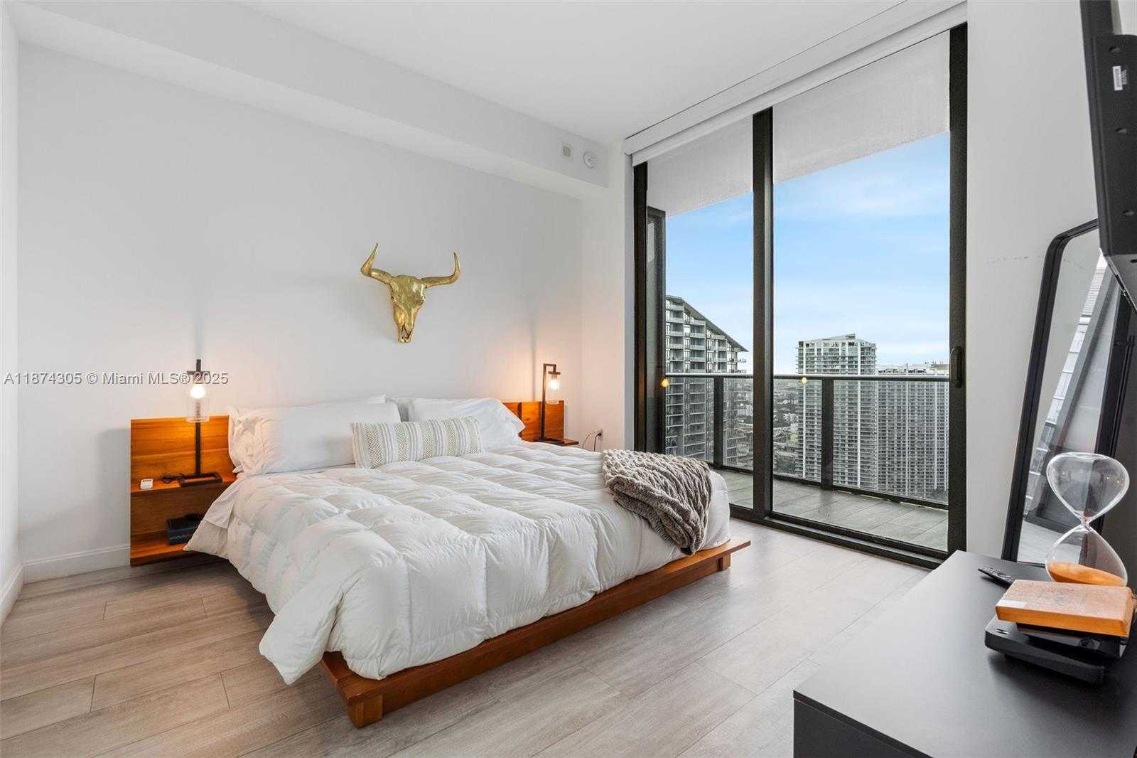 Small Image of 45 SOUTH WEST 9TH ST #4301, Miami Number 11